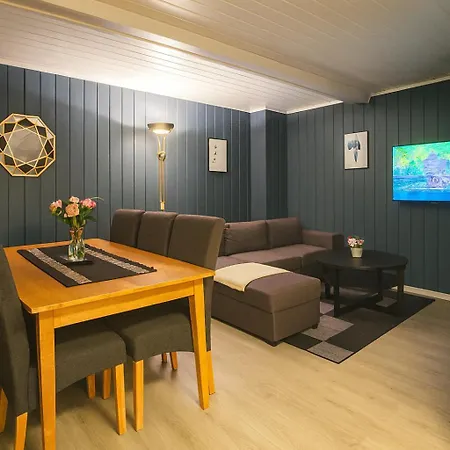 Sentralt Og Elegant Opphold Naer Alt * 릴레함메르