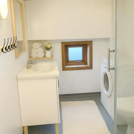 Sentralt Og Elegant Opphold Naer Alt